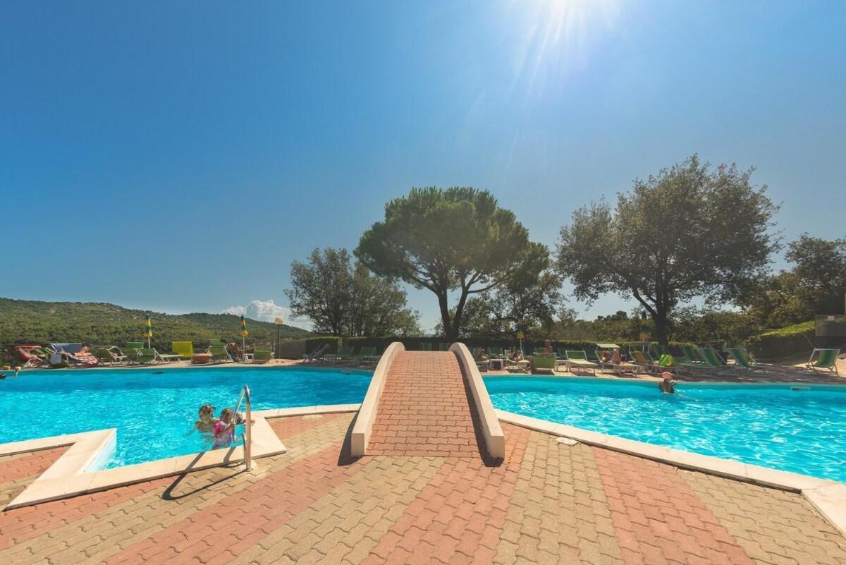 Villino Garden & Pool Otel Marina dʼMarina dʼAndora Dış mekan fotoğraf