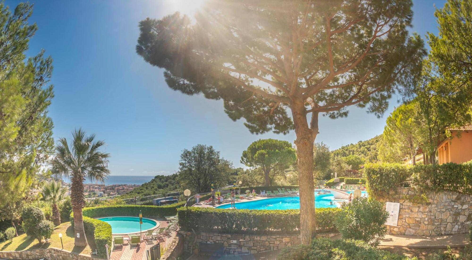 Villino Garden & Pool Otel Marina dʼMarina dʼAndora Dış mekan fotoğraf
